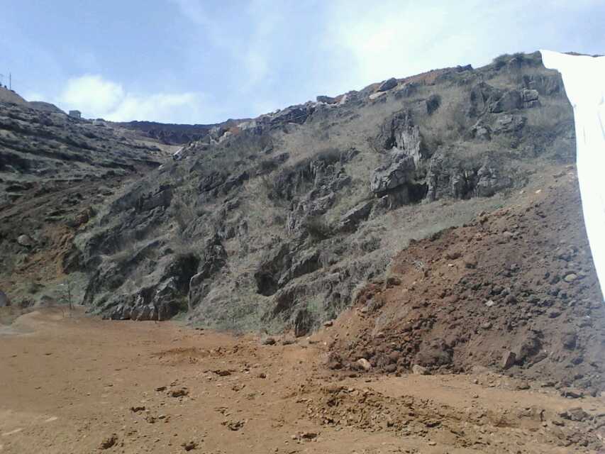 壩坡防浪護坡土工膜施工過程 土工膜價格貴嗎？